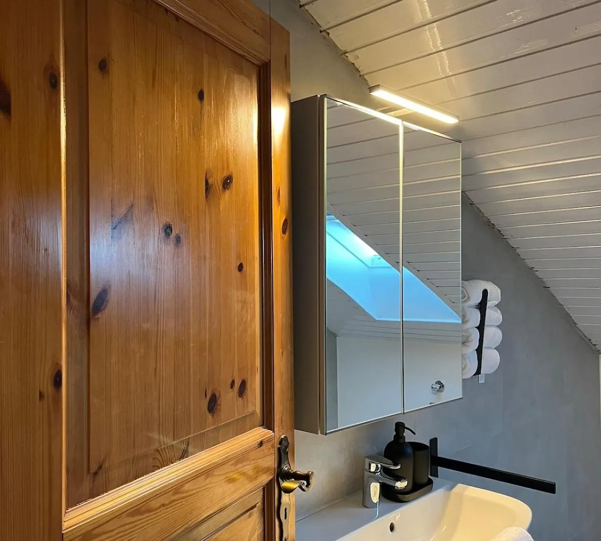 Moderne & Stilvolle Wohnung - Messe & Flughafen Muenchen Poing