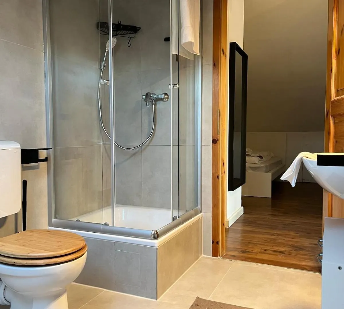 Moderne & Stilvolle Wohnung - Messe & Flughafen Muenchen Poing Apartment